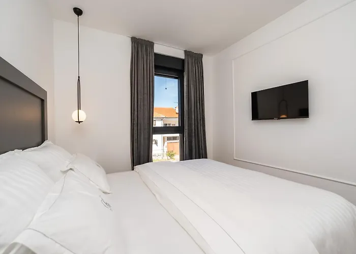 K Luxury Few Min Walk From The Apartamento *