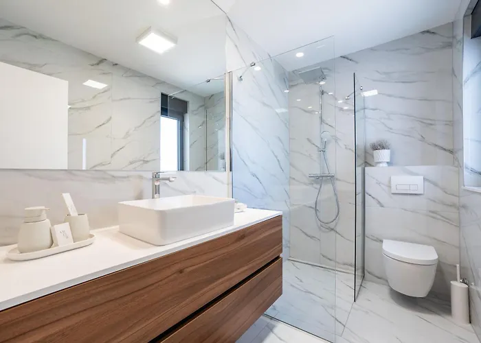 K Luxury Few Min Walk From The Apartamento Zadar