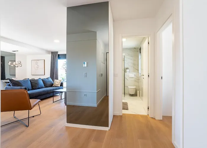 K Luxury Few Min Walk From The